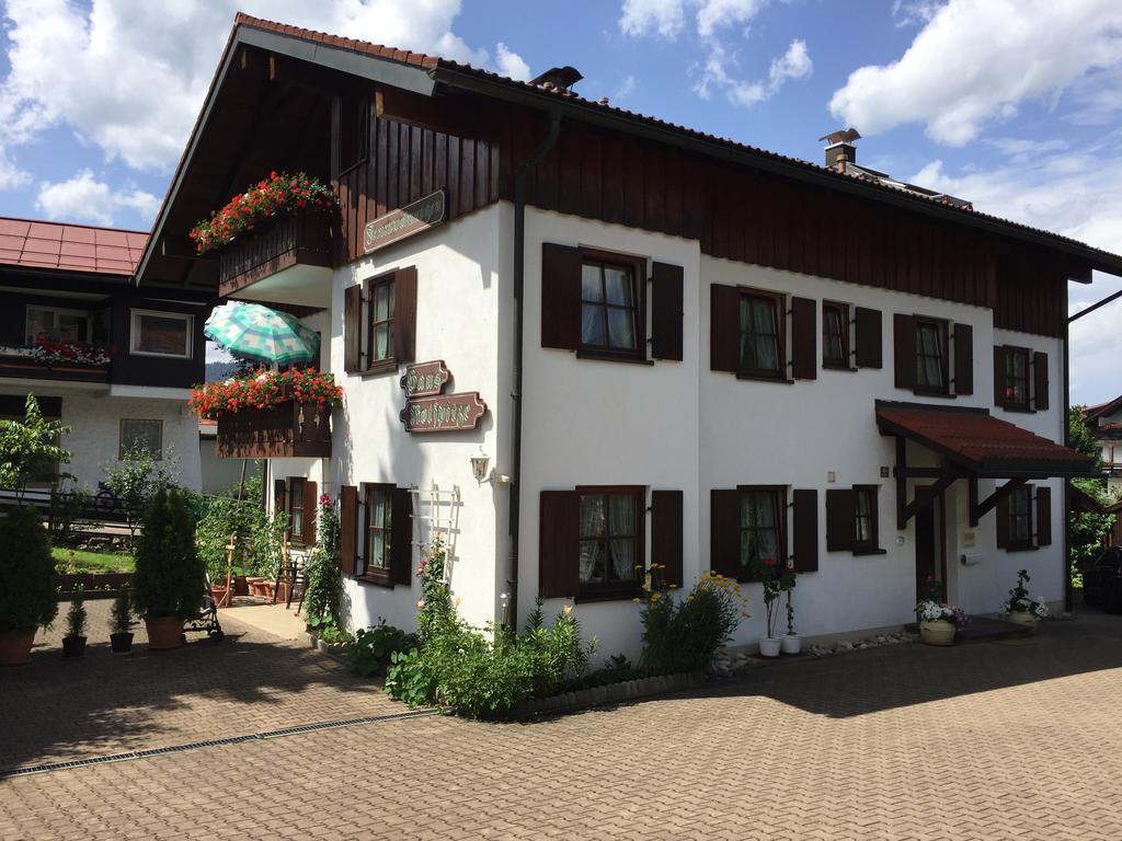 Haus Rotspitze *